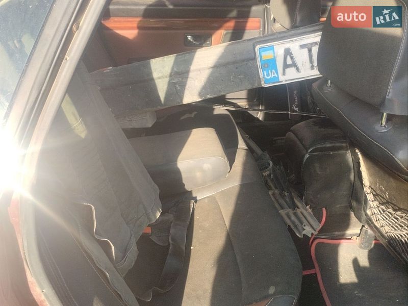 Седан Audi 100 1990 в Долине
