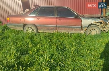 Седан Audi 100 1990 в Долине