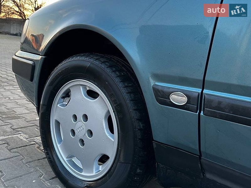 Седан Audi 100 1991 в Одессе