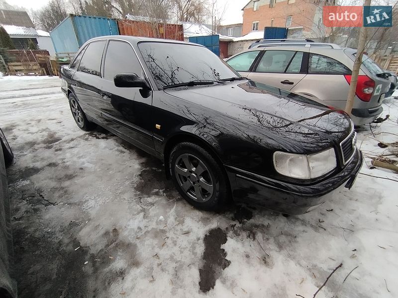 Седан Audi 100 1991 в Виннице
