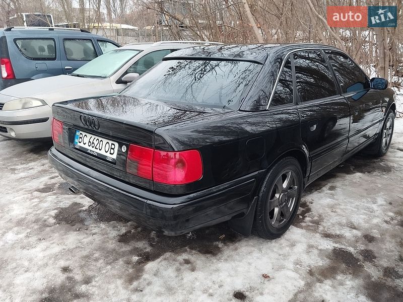Седан Audi 100 1991 в Виннице