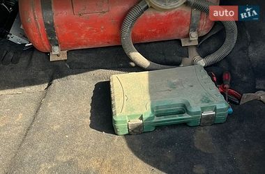 Седан Audi 100 1983 в Нововолынске