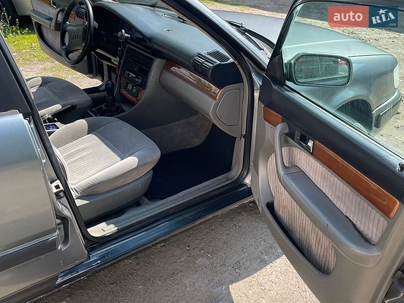 Седан Audi 100 1992 в Харькове