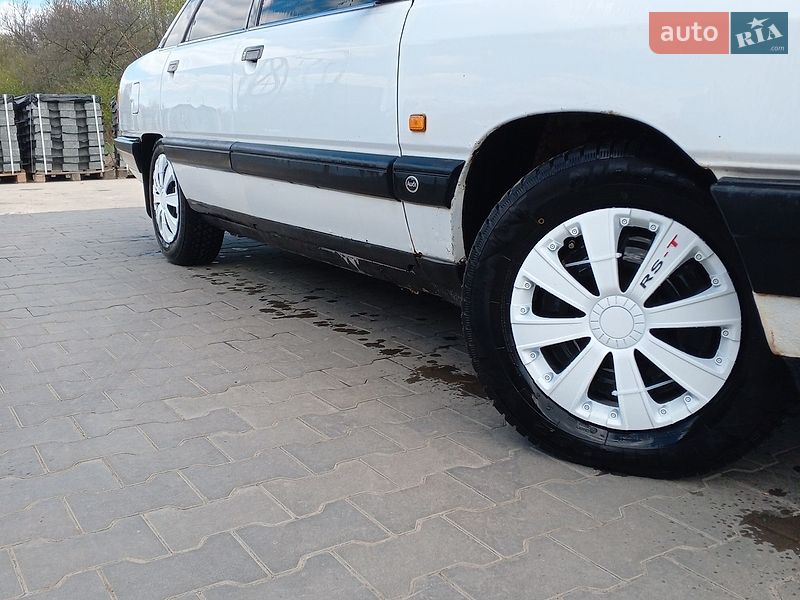 Седан Audi 100 1989 в Ватутіному
