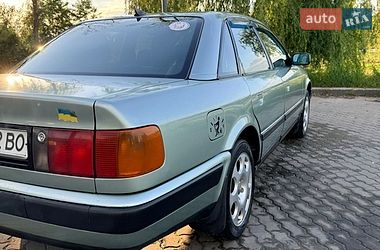Седан Audi 100 1992 в Ужгороді