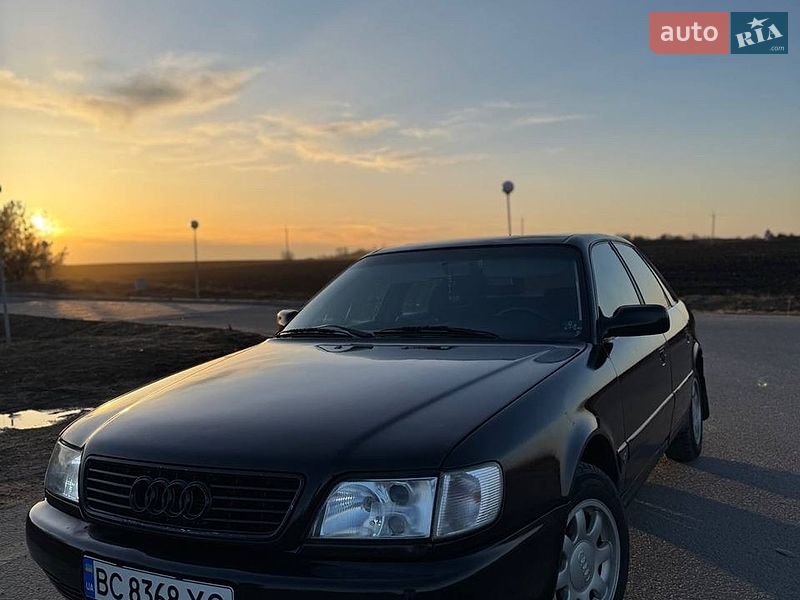Седан Audi 100 1991 в Городке