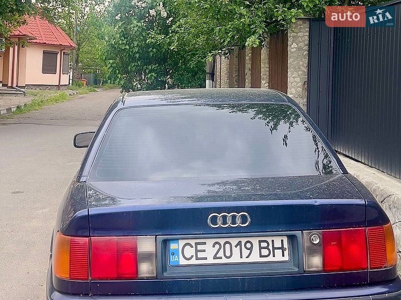 Седан Audi 100 1992 в Вижнице