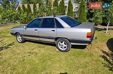 Седан Audi 100 1989 в Нововолынске