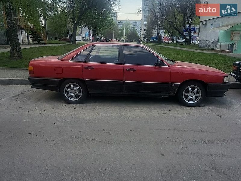 Седан Audi 100 1985 в Харкові