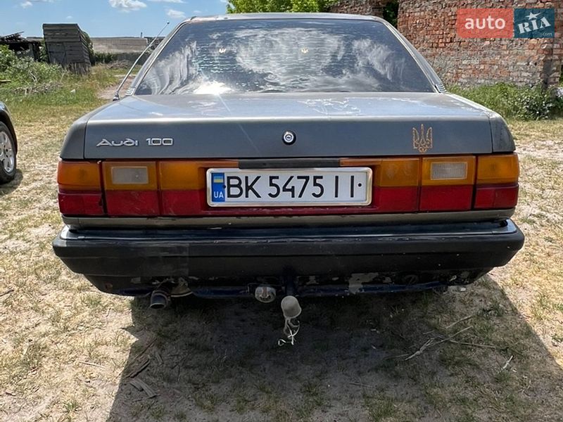 Седан Audi 100 1988 в Костопілі