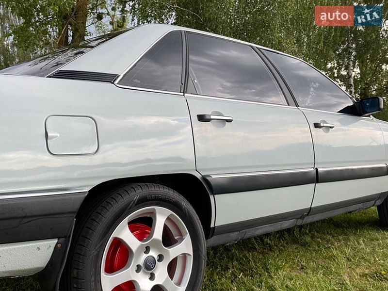 Седан Audi 100 1983 в Ковелі