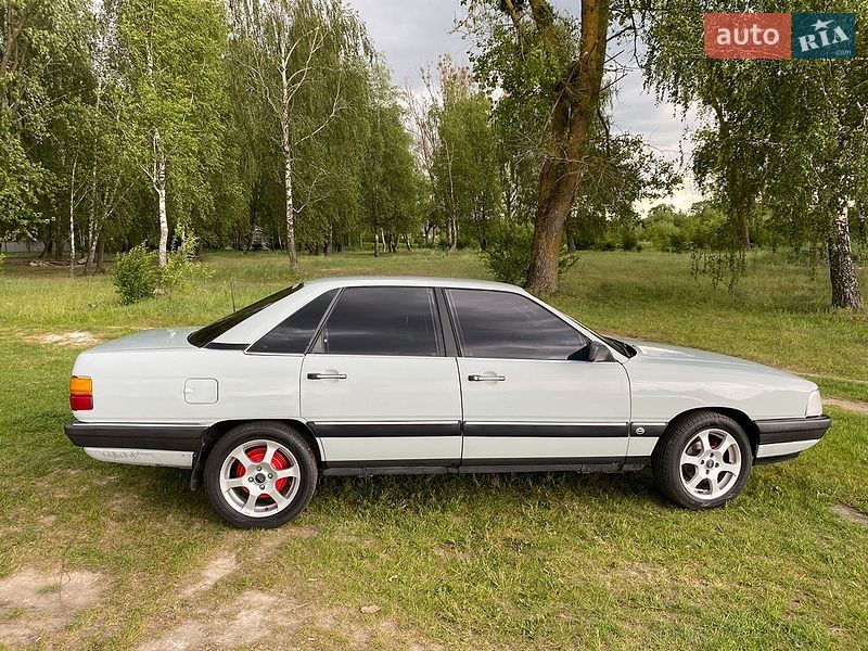 Седан Audi 100 1983 в Ковеле