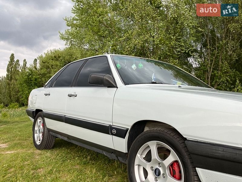 Седан Audi 100 1983 в Ковеле
