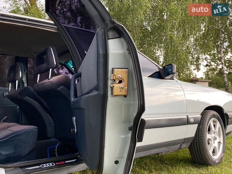 Седан Audi 100 1983 в Ковеле