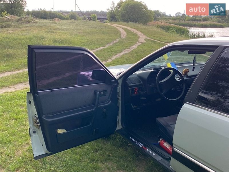 Седан Audi 100 1983 в Ковелі