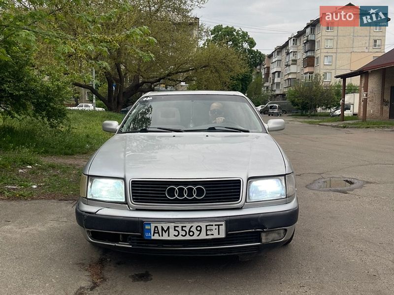 Седан Audi 100 1991 в Києві