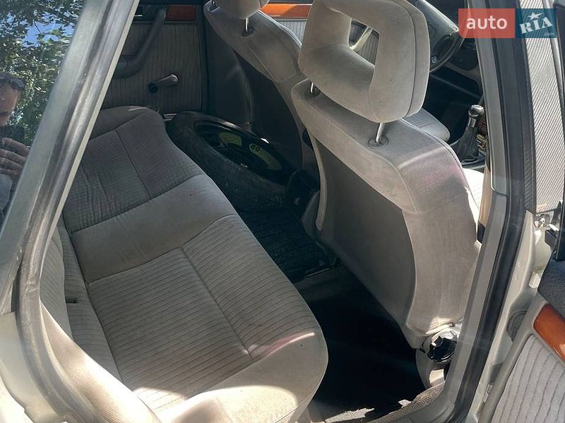 Седан Audi 100 1991 в Києві