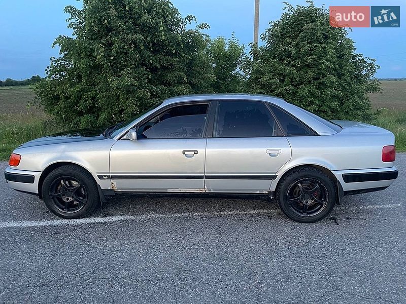 Седан Audi 100 1992 в Василькове