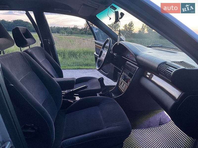 Седан Audi 100 1992 в Василькове
