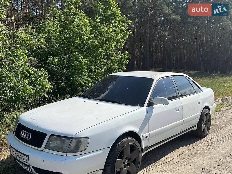 Audi 100