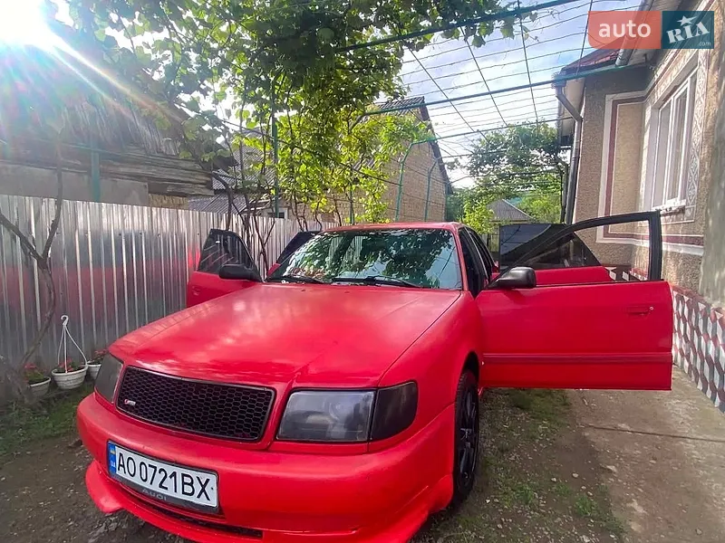 Audi 100