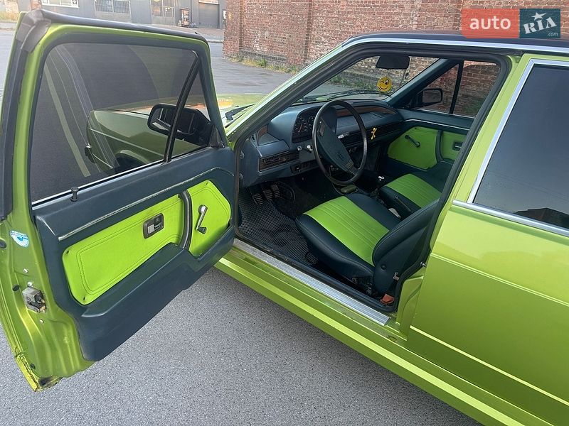 Седан Audi 100 1981 в Чернігові
