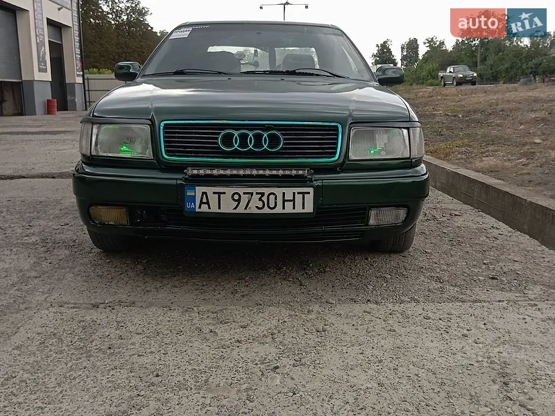 Audi 100