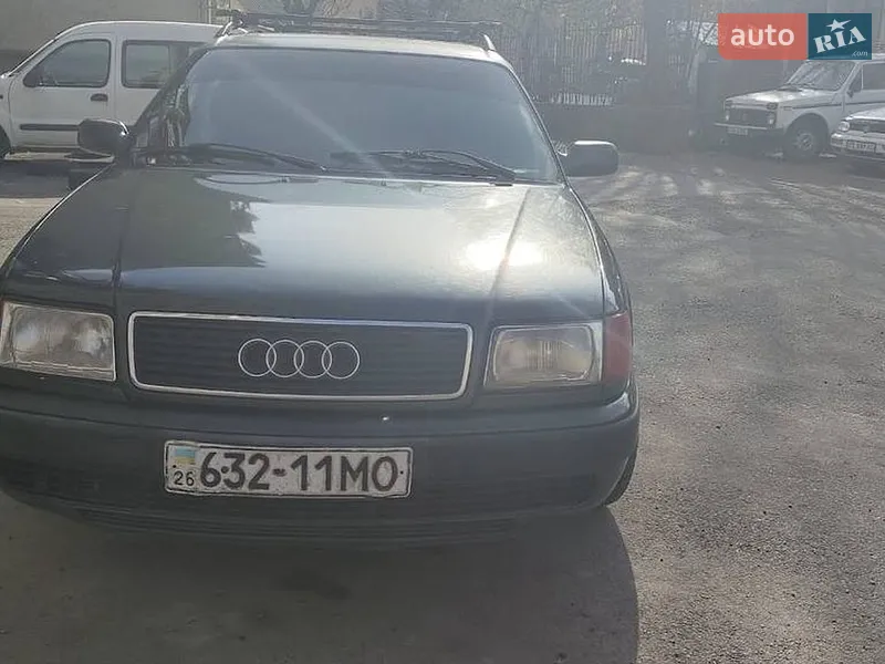 Audi 100