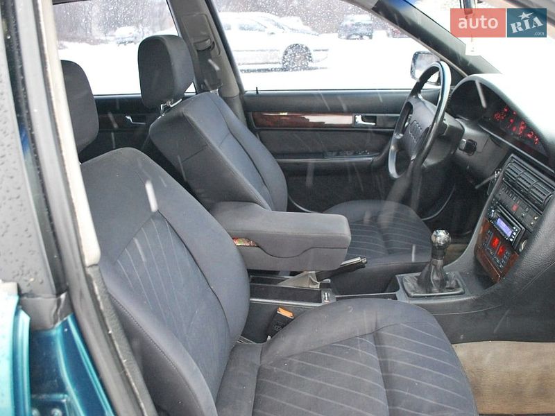 Седан Audi 100 1993 в Харкові