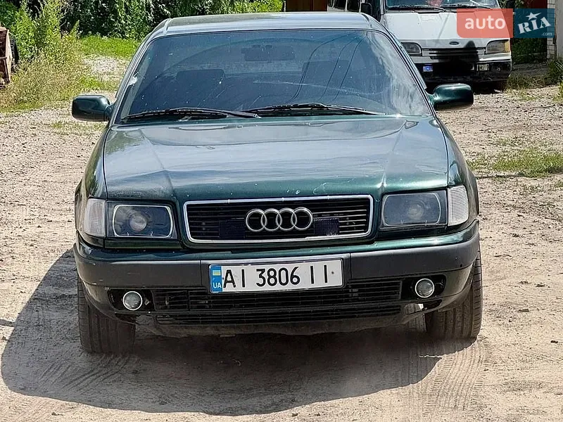 Audi 100