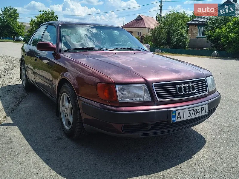 Audi 100