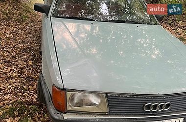 Седан Audi 100 1985 в Золочеві
