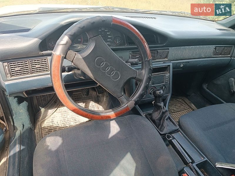 Седан Audi 100 1990 в Ровно