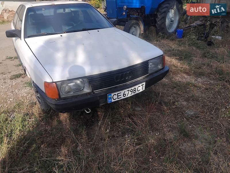 Седан Audi 100 1987 в Черновцах