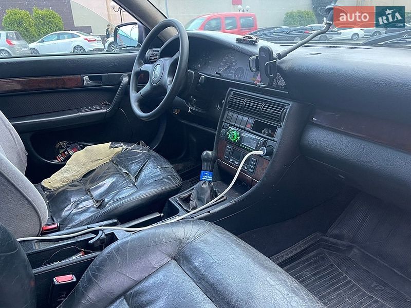 Седан Audi 100 1994 в Виннице