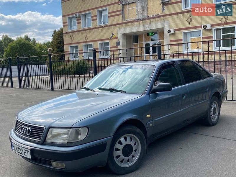 Седан Audi 100 1991 в Глухове