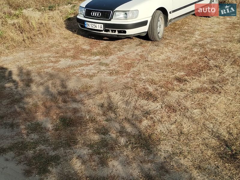 Audi 100 1992 Audi 100 1992