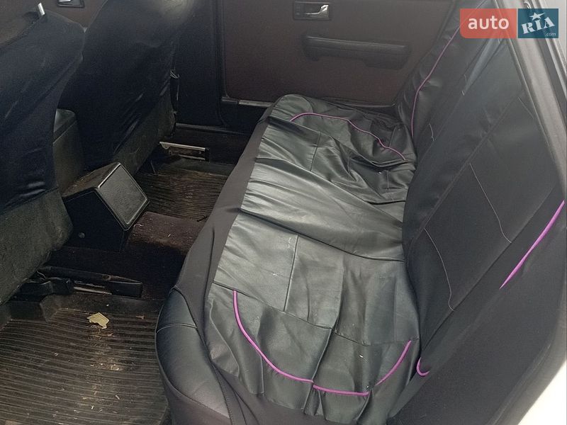 Седан Audi 100 1989 в Хмільнику