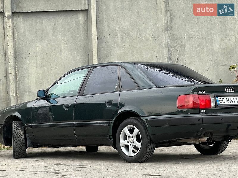 Седан Audi 100 1994 в Дрогобичі