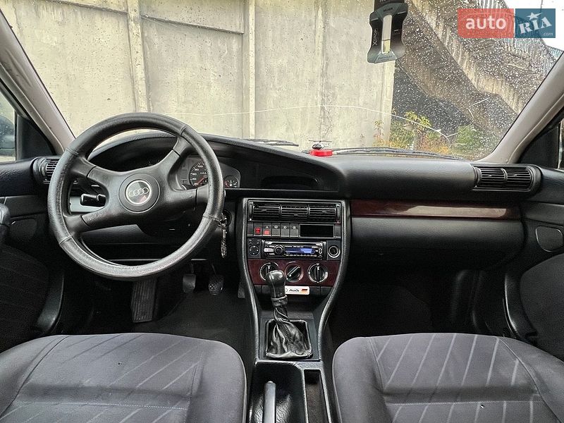 Седан Audi 100 1994 в Дрогобичі