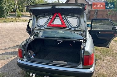 Седан Audi 100 1992 в Смілі