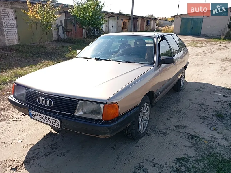 Audi 100