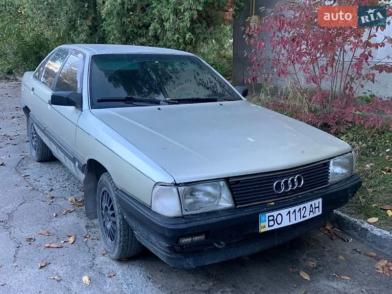 Audi 100
