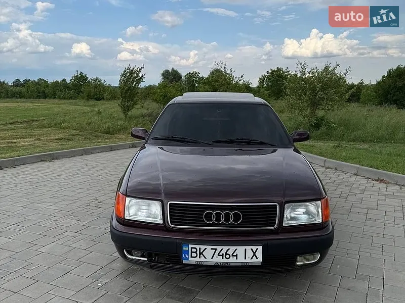 Audi 100