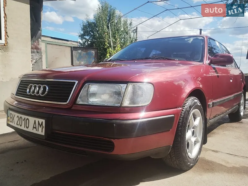 Audi 100