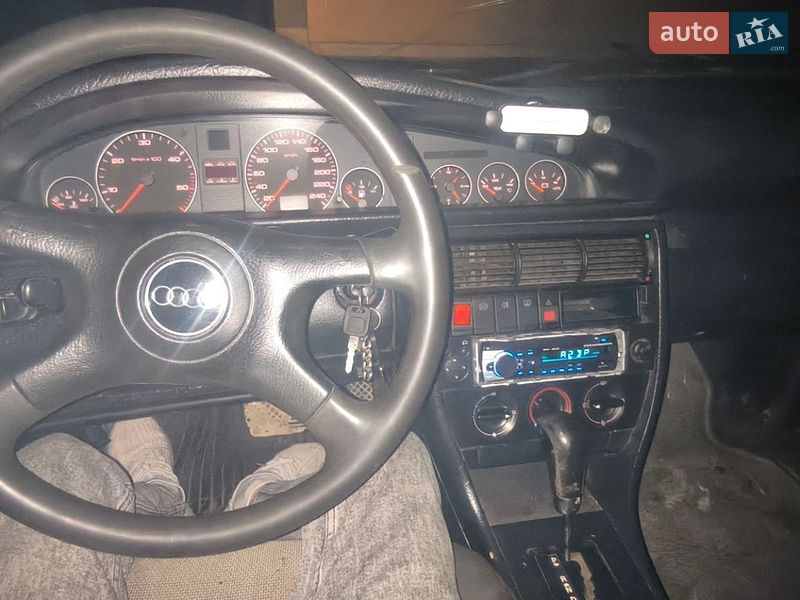 Седан Audi 100 1993 в Заліщиках
