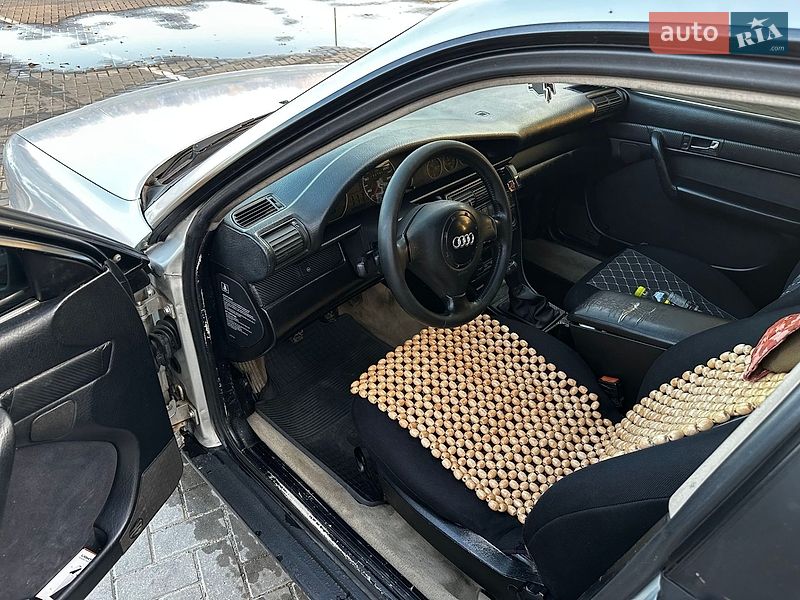 Седан Audi 100 1992 в Ровно