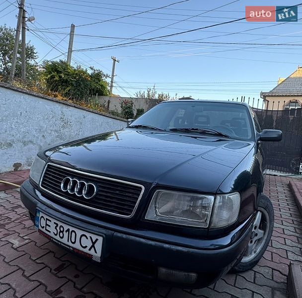 Седан Audi 100 1993 в Черновцах