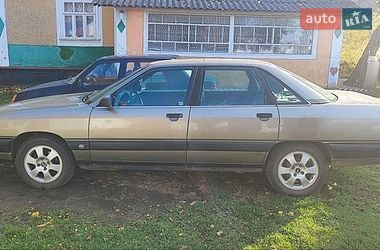 Седан Audi 100 1990 в Дубно