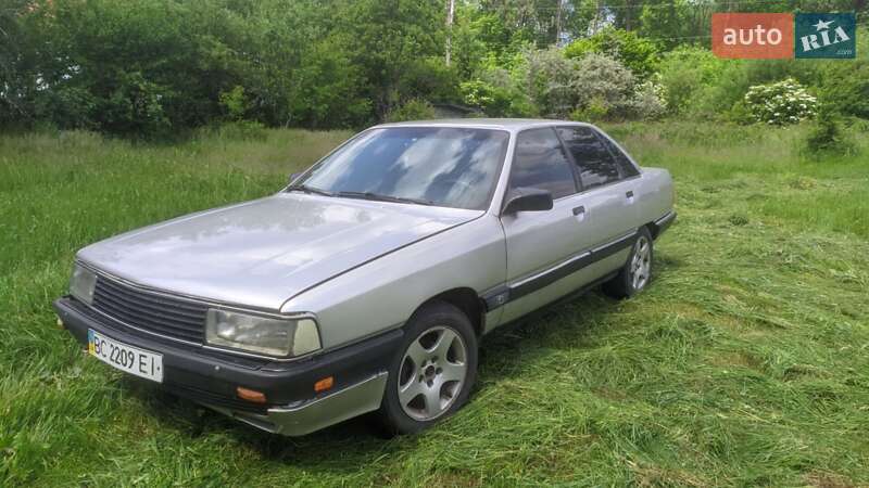 Седан Audi 200 1989 в Львове